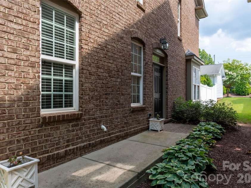 11201 Cedar Walk Lane, Charlotte, NC 28277.  MLS# CAR4399690, YatesRealty ID 36337. 
