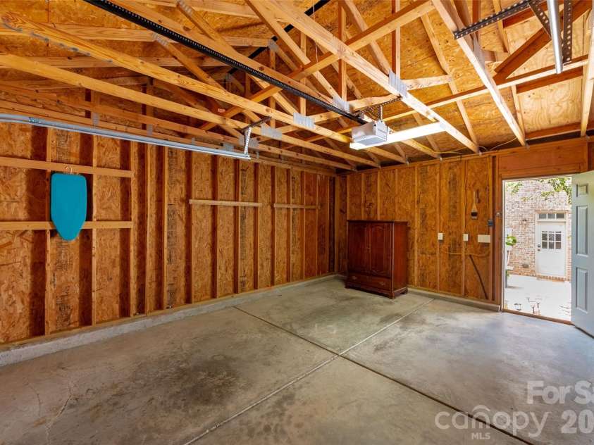 11201 Cedar Walk Lane, Charlotte, NC 28277.  MLS# CAR4399690, YatesRealty ID 36337. 