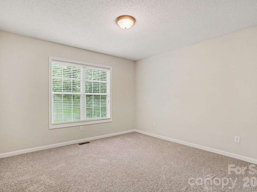 2466 Wilderness Lane, Lenoir, NC 28645.  MLS# CAR4396381, YatesRealty ID 36338. 