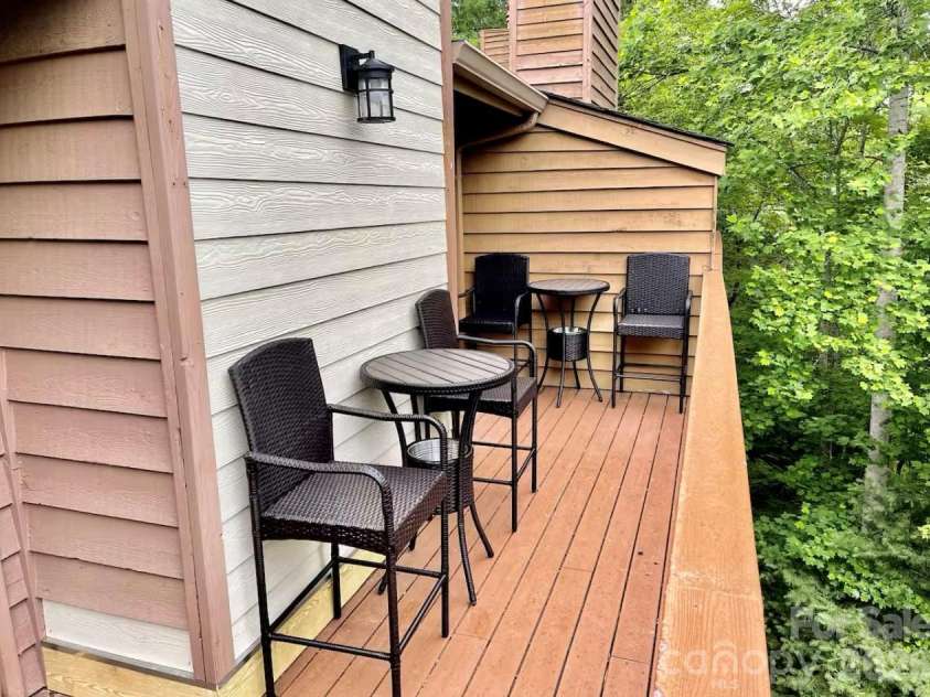 155 Quail Cove Boulevard, Lake Lure, NC 28746.  MLS# CAR4354303, YatesRealty ID 3634. 