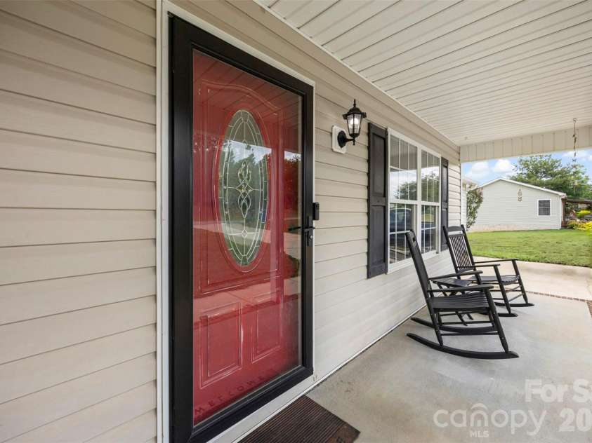 118 Alexandra Drive, Shelby, NC 28150.  MLS# CAR4399841, YatesRealty ID 36340. 