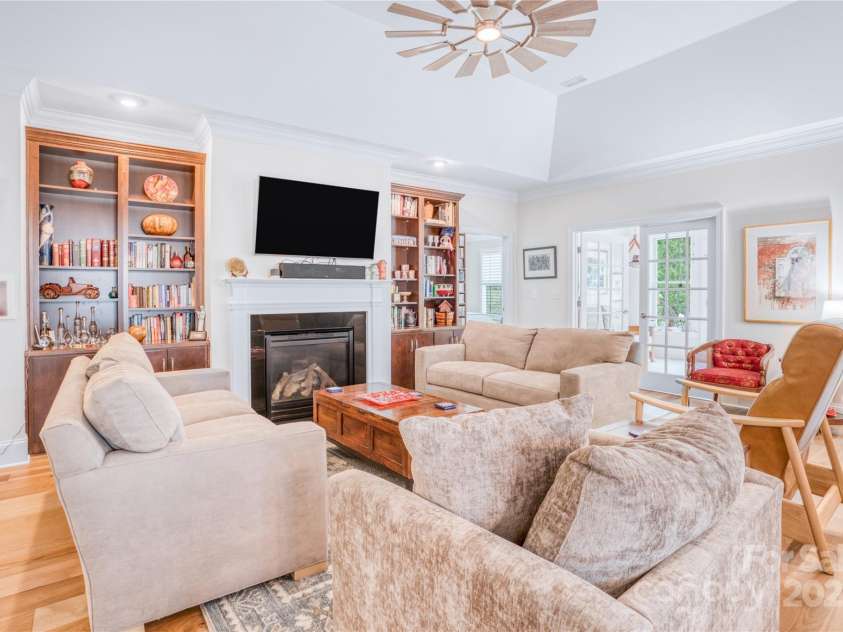 12910 Meetinghouse Drive, Cornelius, NC 28031.  MLS# CAR4266302, YatesRealty ID 36342. 