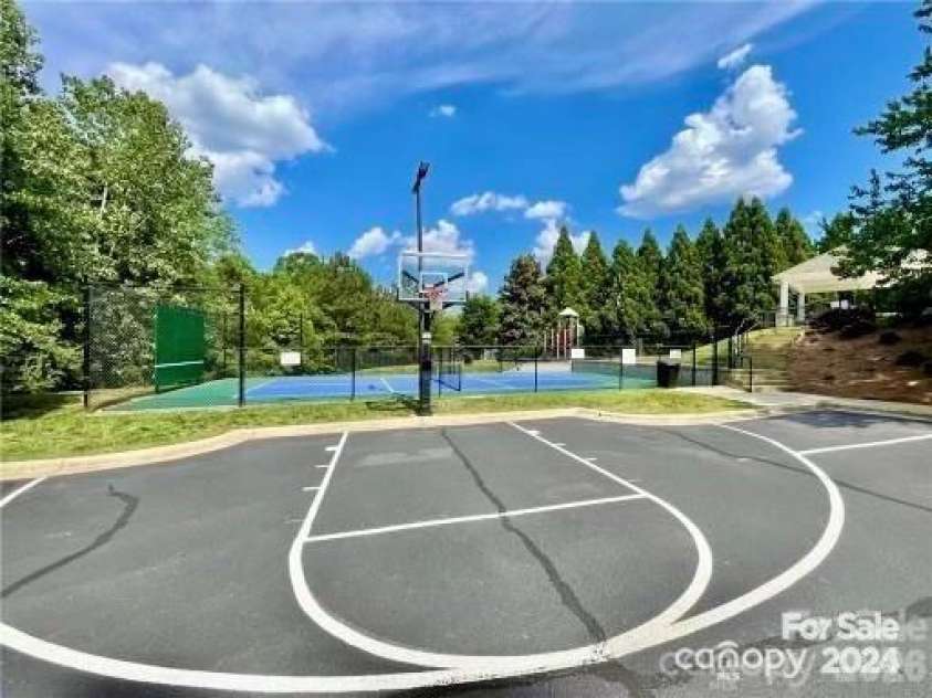 3106 Thayer Drive, Waxhaw, NC 28173.  MLS# CAR4393363, YatesRealty ID 36343. 