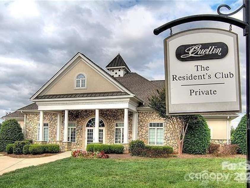 3106 Thayer Drive, Waxhaw, NC 28173.  MLS# CAR4393363, YatesRealty ID 36343. 