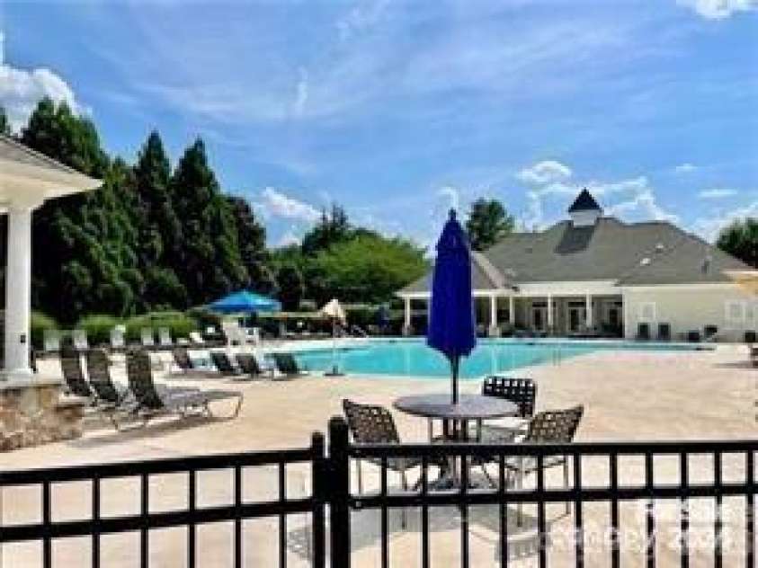 3106 Thayer Drive, Waxhaw, NC 28173.  MLS# CAR4393363, YatesRealty ID 36343. 