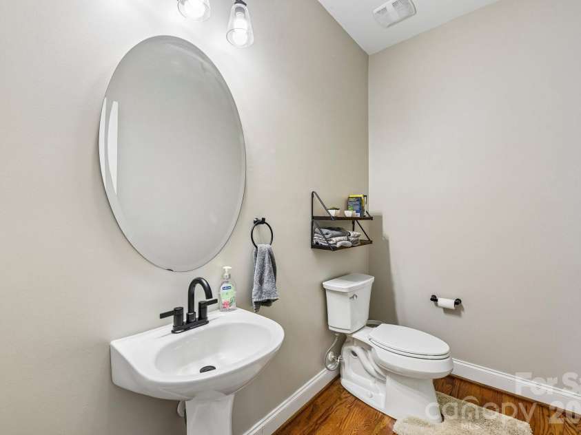3106 Thayer Drive, Waxhaw, NC 28173.  MLS# CAR4393363, YatesRealty ID 36343. 
