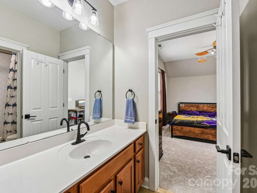 3106 Thayer Drive, Waxhaw, NC 28173.  MLS# CAR4393363, YatesRealty ID 36343. 