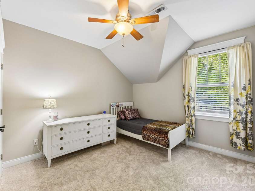 3106 Thayer Drive, Waxhaw, NC 28173.  MLS# CAR4393363, YatesRealty ID 36343. 