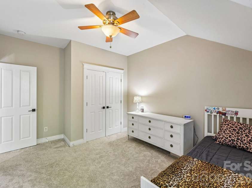 3106 Thayer Drive, Waxhaw, NC 28173.  MLS# CAR4393363, YatesRealty ID 36343. 