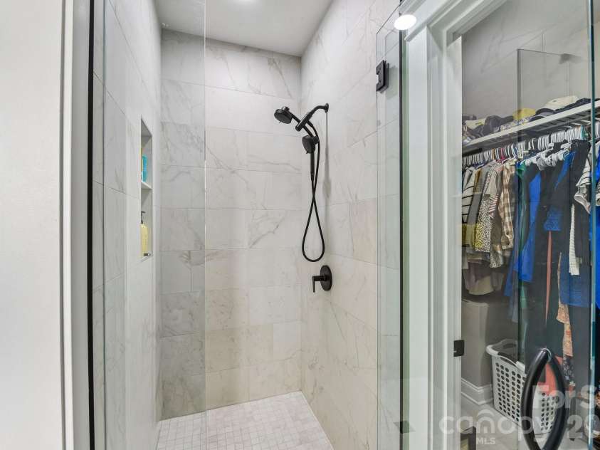 3106 Thayer Drive, Waxhaw, NC 28173.  MLS# CAR4393363, YatesRealty ID 36343. 
