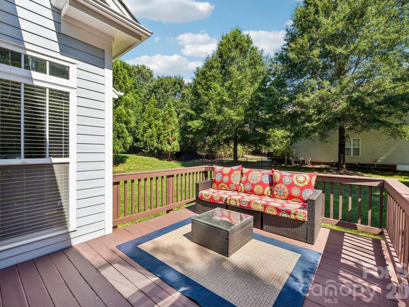 3106 Thayer Drive, Waxhaw, NC 28173.  MLS# CAR4393363, YatesRealty ID 36343. 