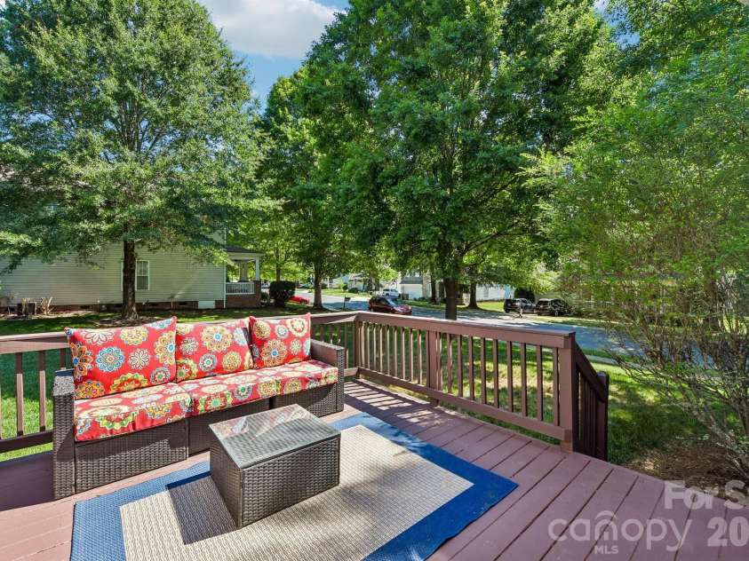 3106 Thayer Drive, Waxhaw, NC 28173.  MLS# CAR4393363, YatesRealty ID 36343. 