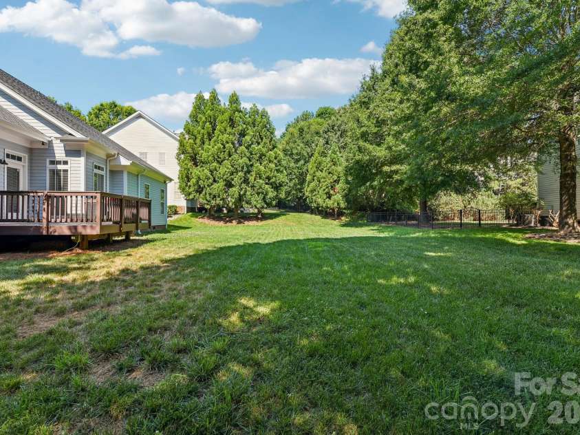 3106 Thayer Drive, Waxhaw, NC 28173.  MLS# CAR4393363, YatesRealty ID 36343. 