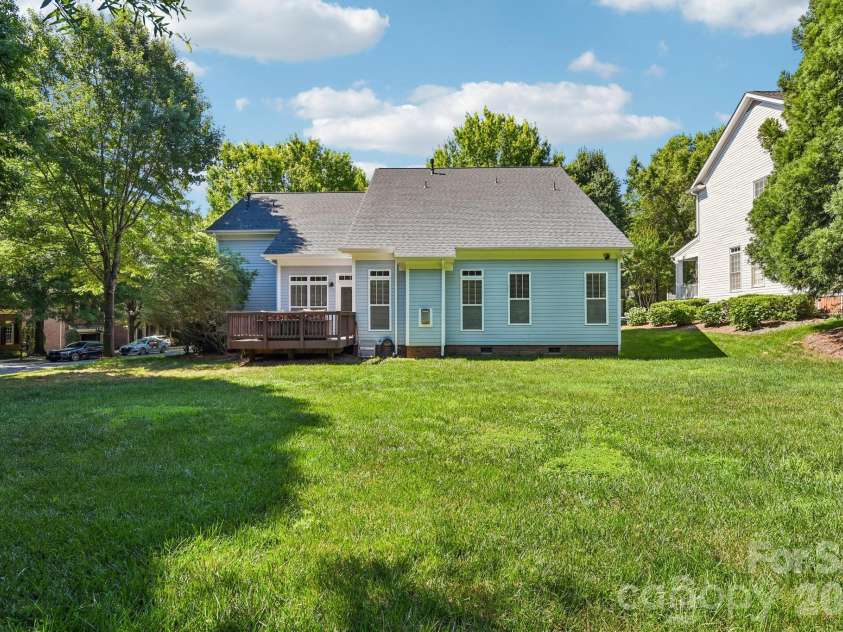 3106 Thayer Drive, Waxhaw, NC 28173.  MLS# CAR4393363, YatesRealty ID 36343. 