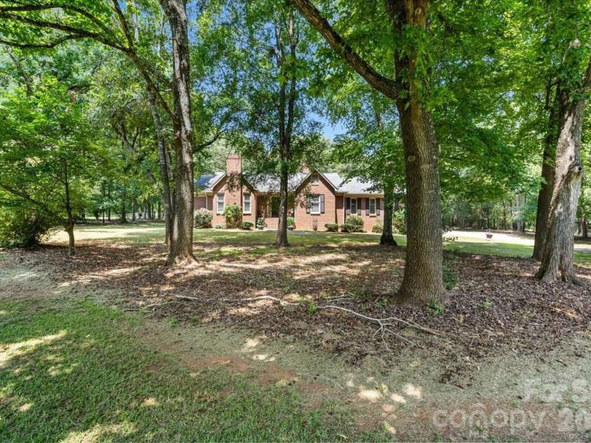 14410 Youngblood Road, Charlotte, NC 28278.  MLS# CAR4402143, YatesRealty ID 36344. 