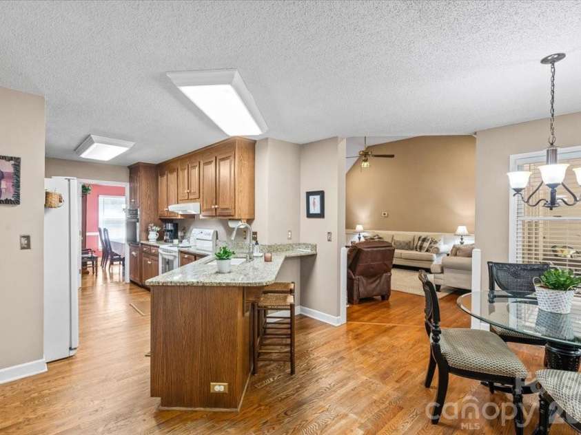 14410 Youngblood Road, Charlotte, NC 28278.  MLS# CAR4402143, YatesRealty ID 36344. 