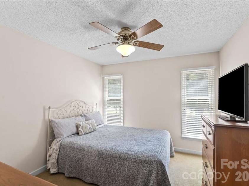 14410 Youngblood Road, Charlotte, NC 28278.  MLS# CAR4402143, YatesRealty ID 36344. 