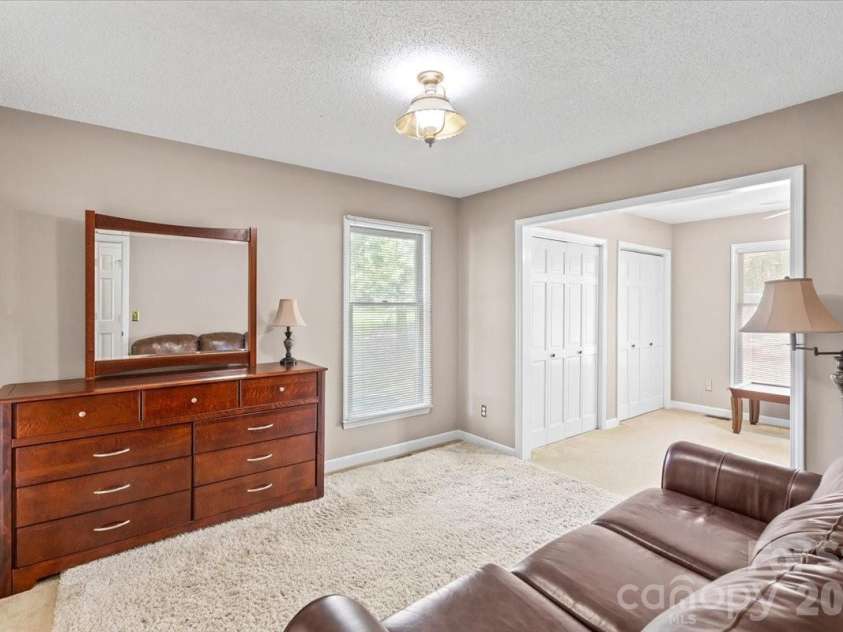 14410 Youngblood Road, Charlotte, NC 28278.  MLS# CAR4402143, YatesRealty ID 36344. 