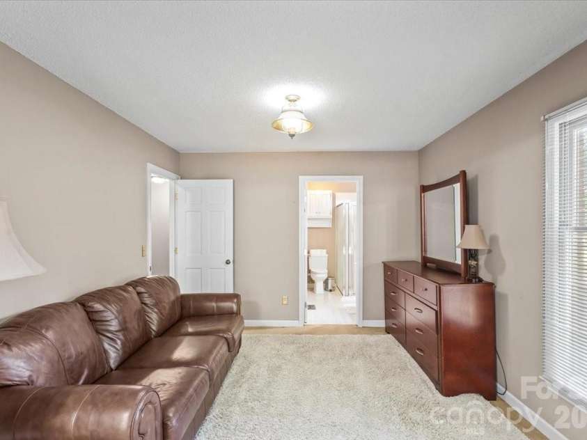 14410 Youngblood Road, Charlotte, NC 28278.  MLS# CAR4402143, YatesRealty ID 36344. 