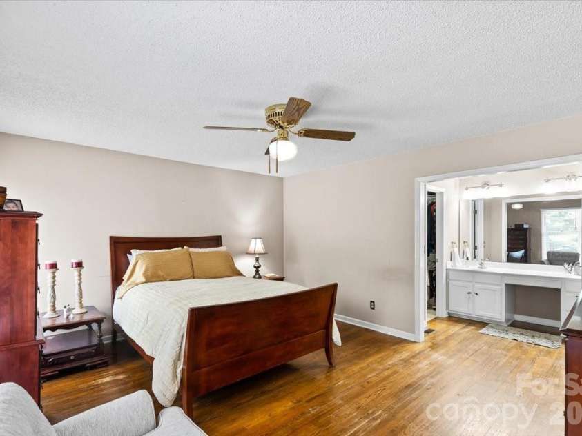 14410 Youngblood Road, Charlotte, NC 28278.  MLS# CAR4402143, YatesRealty ID 36344. 