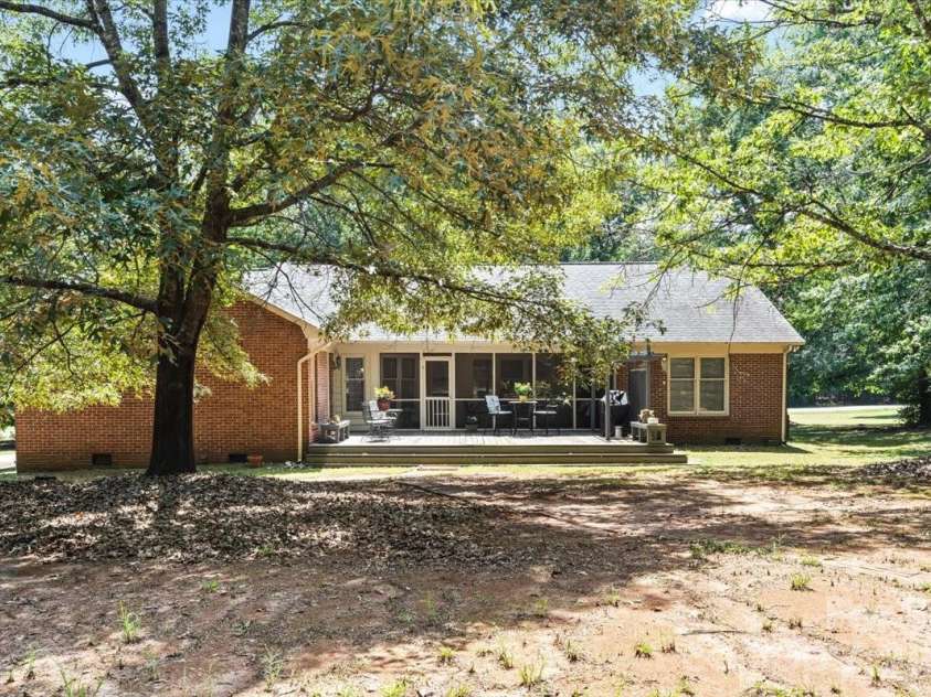 14410 Youngblood Road, Charlotte, NC 28278.  MLS# CAR4402143, YatesRealty ID 36344. 