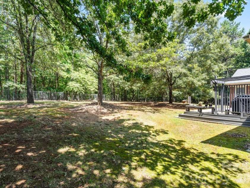 14410 Youngblood Road, Charlotte, NC 28278.  MLS# CAR4402143, YatesRealty ID 36344. 
