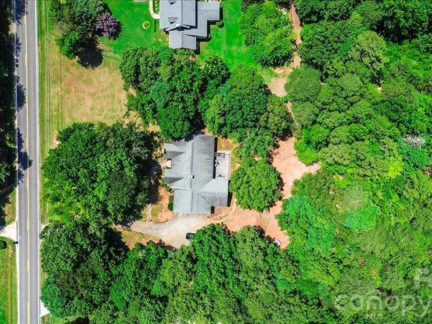 14410 Youngblood Road, Charlotte, NC 28278.  MLS# CAR4402143, YatesRealty ID 36344. 