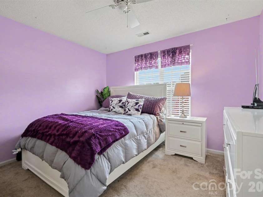 1826 Conifer Circle, Charlotte, NC 28213.  MLS# CAR4401338, YatesRealty ID 36345. 