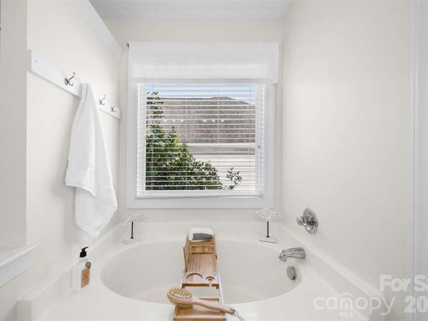 1620 Ridge Haven Road, Waxhaw, NC 28173.  MLS# CAR4400731, YatesRealty ID 36347. 