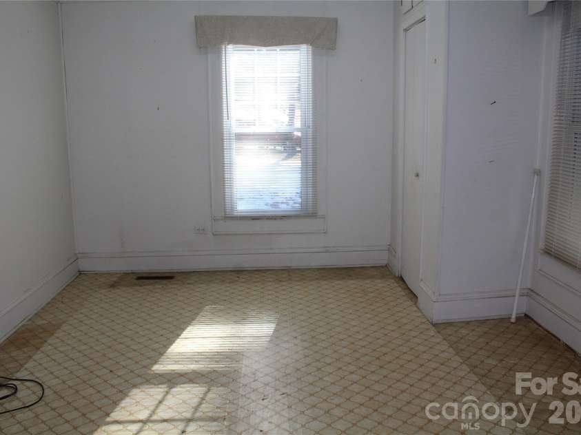 113 Williams Way, Morganton, NC 28655.  MLS# CAR4343952, YatesRealty ID 3635. 