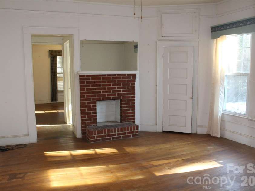 113 Williams Way, Morganton, NC 28655.  MLS# CAR4343952, YatesRealty ID 3635. 
