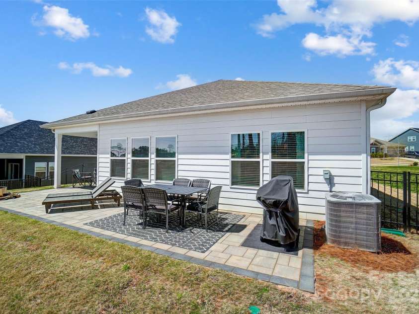 4337 Duplin Drive, Charlotte, NC 28214.  MLS# CAR4238674, YatesRealty ID 3635. 