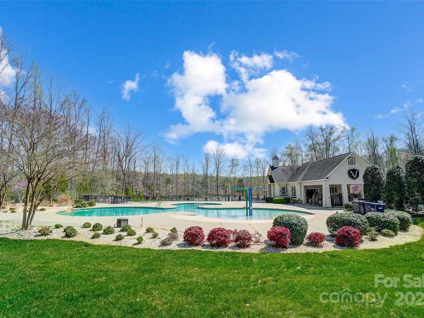 4337 Duplin Drive, Charlotte, NC 28214.  MLS# CAR4238674, YatesRealty ID 3635. 