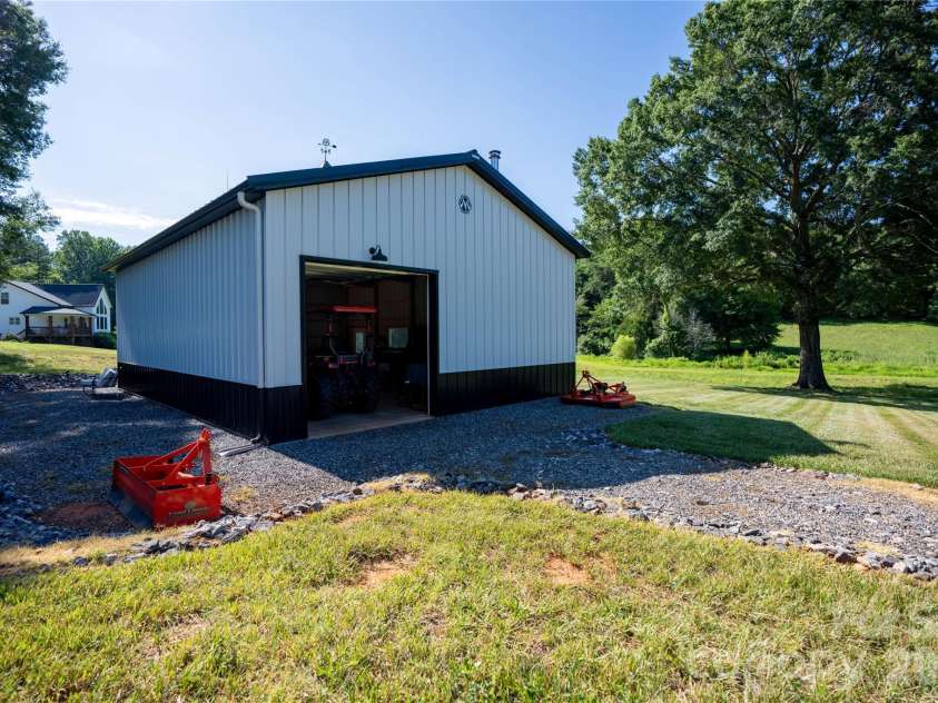 2399 Blackburn Bridge Road, Maiden, NC 28650.  MLS# CAR4399764, YatesRealty ID 36350. 
