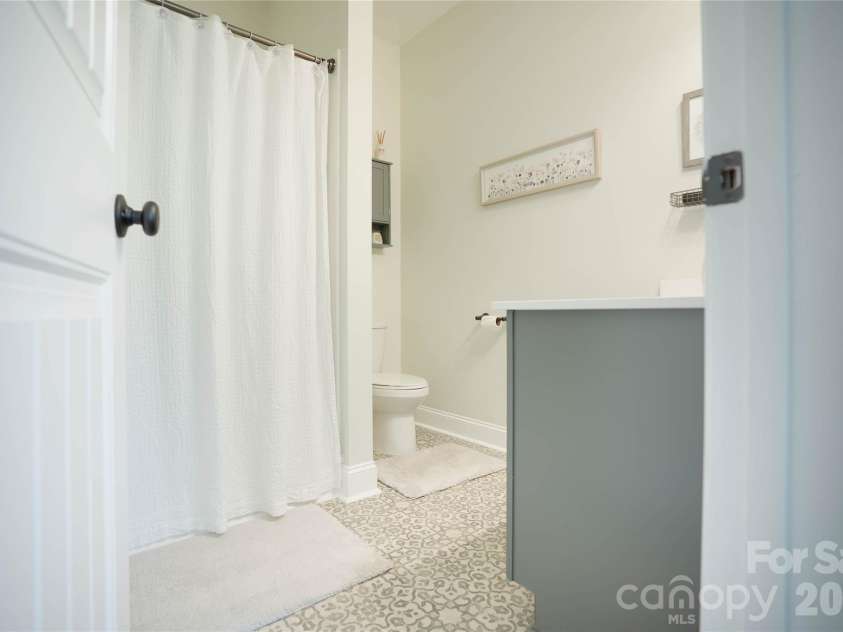 2399 Blackburn Bridge Road, Maiden, NC 28650.  MLS# CAR4399764, YatesRealty ID 36350. Primary ensuite