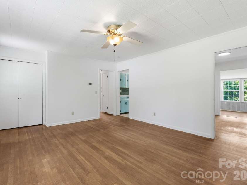 167 Pauline Avenue, Franklin, NC 28734.  MLS# CAR4396466, YatesRealty ID 36351. 