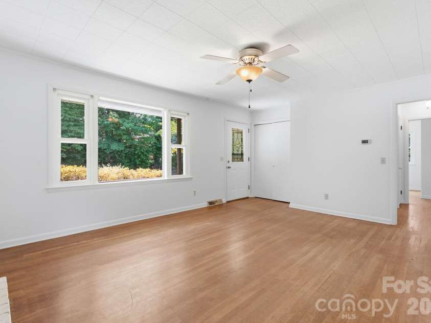 167 Pauline Avenue, Franklin, NC 28734.  MLS# CAR4396466, YatesRealty ID 36351. 