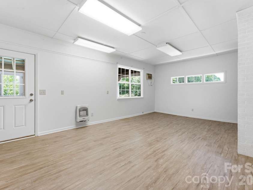 167 Pauline Avenue, Franklin, NC 28734.  MLS# CAR4396466, YatesRealty ID 36351. 