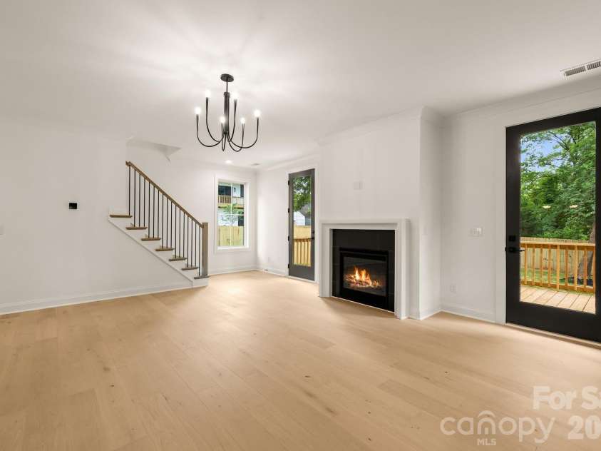3031 Mathis Drive, Charlotte, NC 28208.  MLS# CAR4394538, YatesRealty ID 36356. 