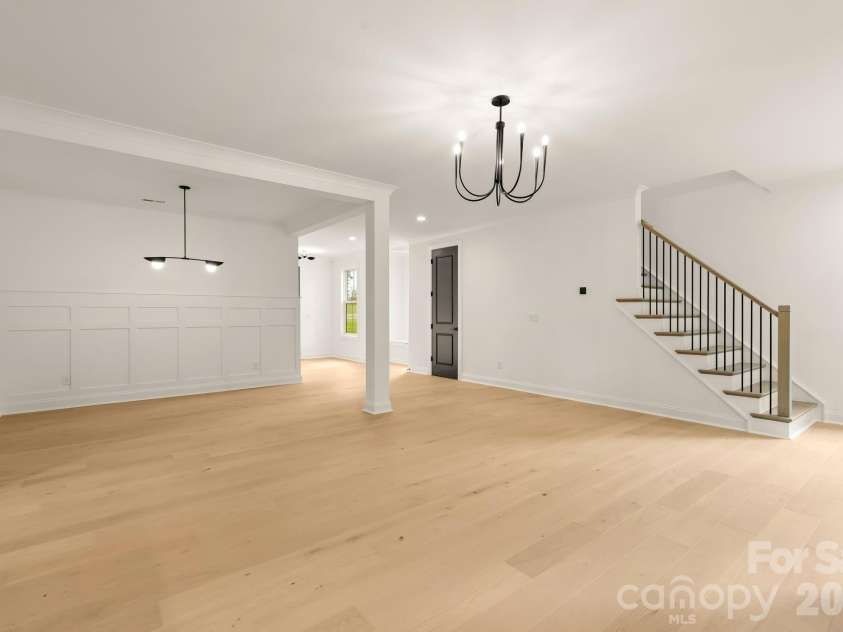 3031 Mathis Drive, Charlotte, NC 28208.  MLS# CAR4394538, YatesRealty ID 36356. 