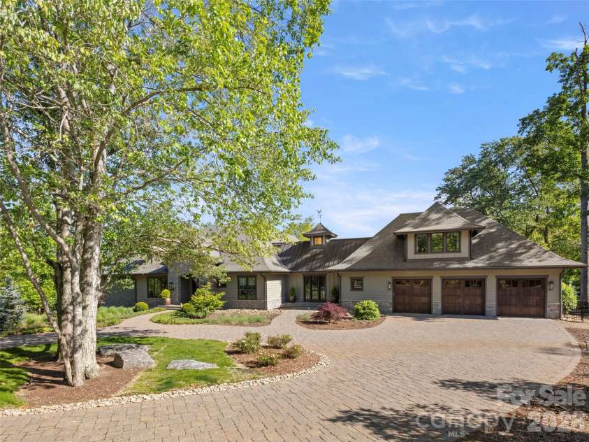 334 Walnut Valley Parkway, Arden, NC 28704.  MLS# CAR4383245, YatesRealty ID 36357. 