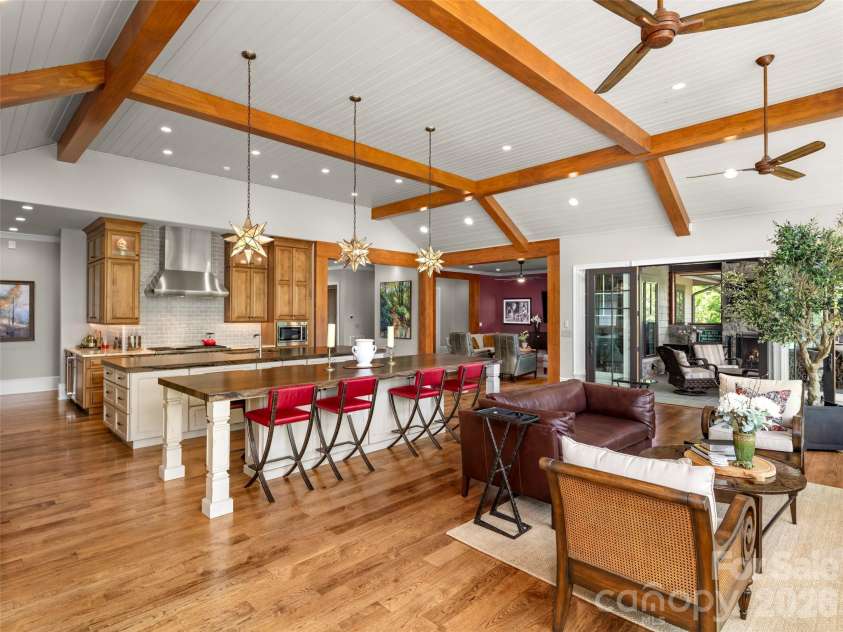 334 Walnut Valley Parkway, Arden, NC 28704.  MLS# CAR4383245, YatesRealty ID 36357. 