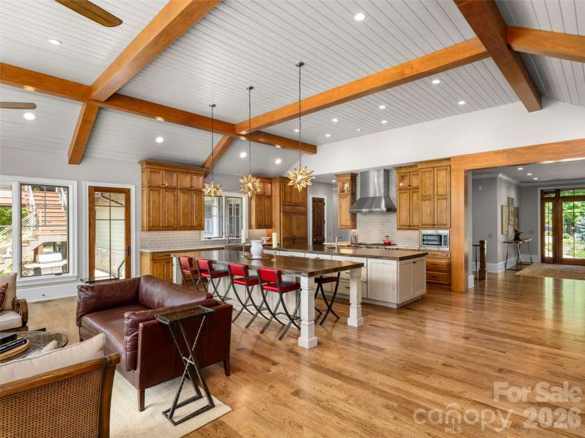 334 Walnut Valley Parkway, Arden, NC 28704.  MLS# CAR4383245, YatesRealty ID 36357. 