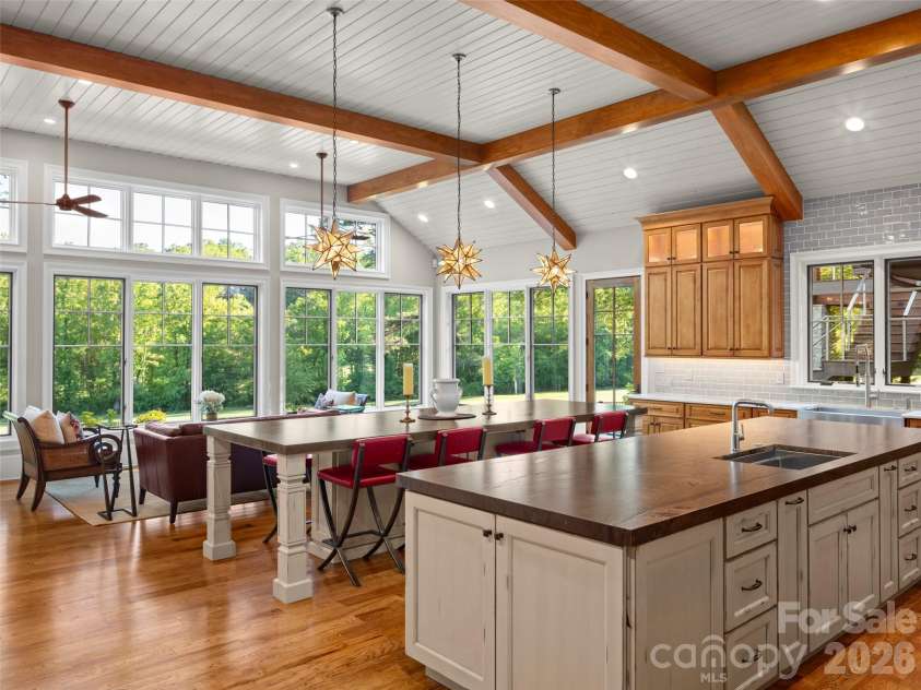 334 Walnut Valley Parkway, Arden, NC 28704.  MLS# CAR4383245, YatesRealty ID 36357. 
