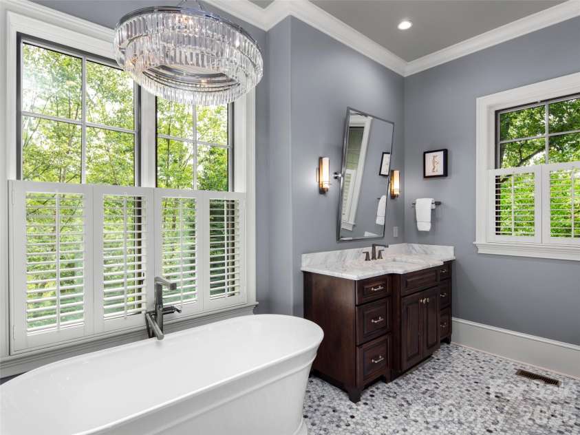 334 Walnut Valley Parkway, Arden, NC 28704.  MLS# CAR4383245, YatesRealty ID 36357. 