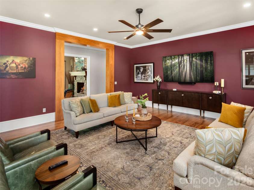 334 Walnut Valley Parkway, Arden, NC 28704.  MLS# CAR4383245, YatesRealty ID 36357. 