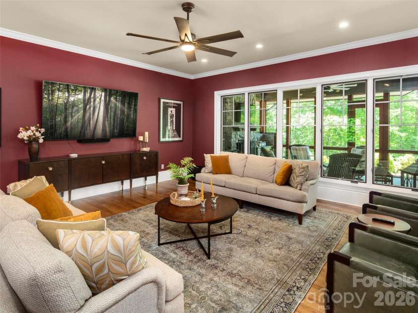 334 Walnut Valley Parkway, Arden, NC 28704.  MLS# CAR4383245, YatesRealty ID 36357. 