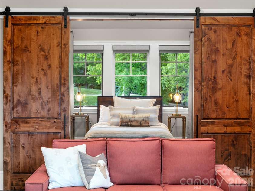 334 Walnut Valley Parkway, Arden, NC 28704.  MLS# CAR4383245, YatesRealty ID 36357. 