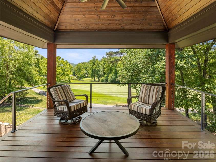 334 Walnut Valley Parkway, Arden, NC 28704.  MLS# CAR4383245, YatesRealty ID 36357. 