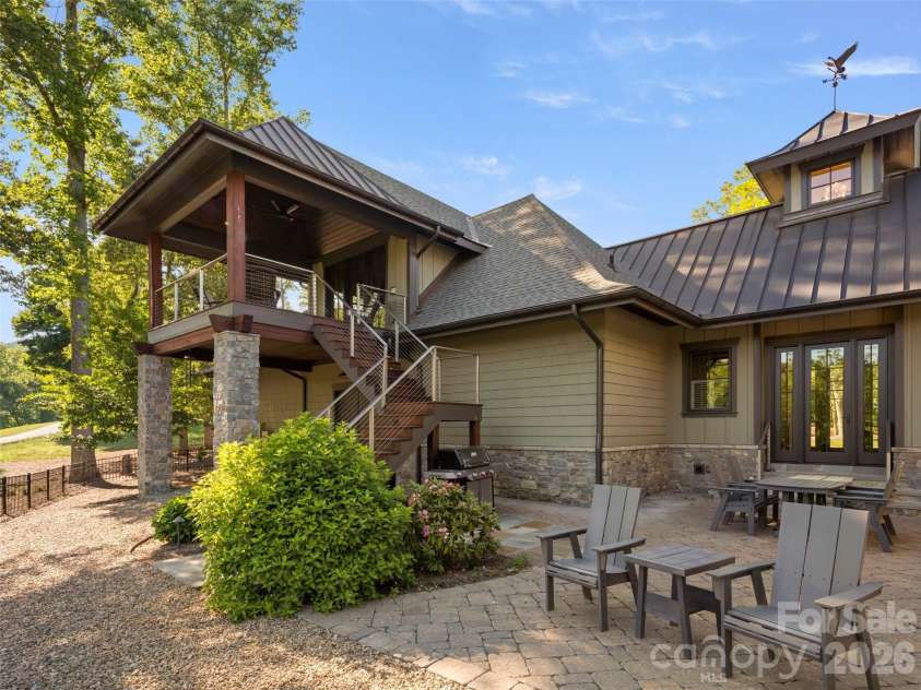 334 Walnut Valley Parkway, Arden, NC 28704.  MLS# CAR4383245, YatesRealty ID 36357. 